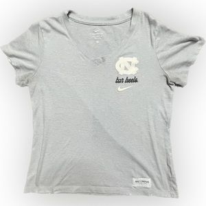 The Nike Tee University Of North Carolina Tar Heels Women’s V-neck Gray Top UNC